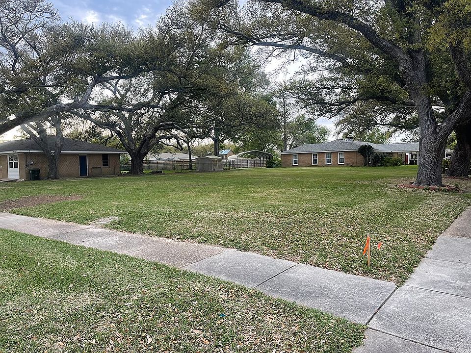 1st image of 338 Arlington Dr