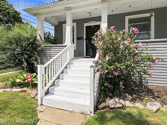 4th image of 22350 Park St