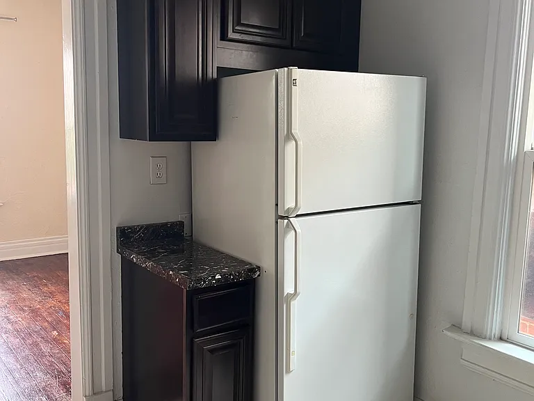 251 Logan St — Photo 12