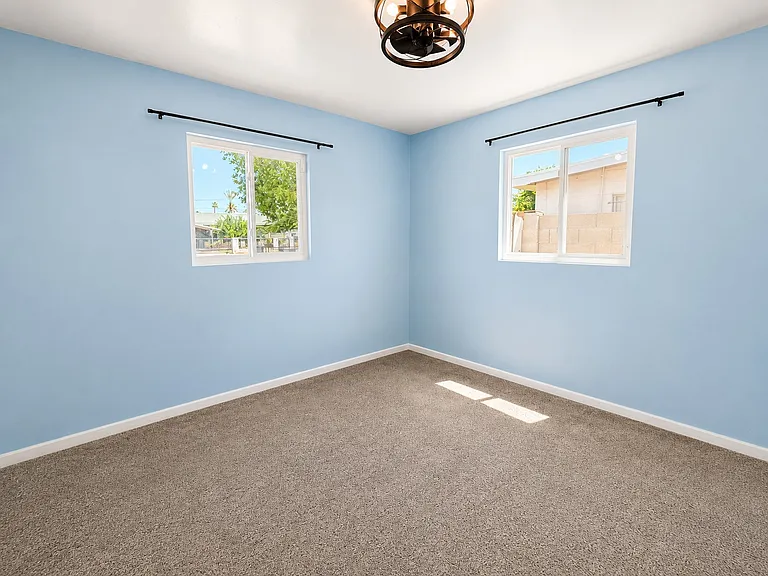 2801 W Glenrosa Ave — Photo 14