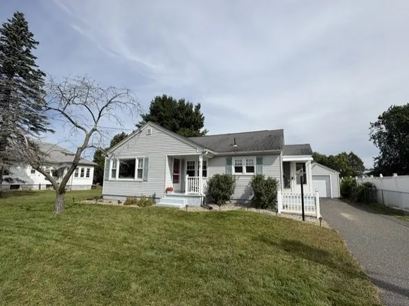 88 Cedar St, Ludlow, MA 01056