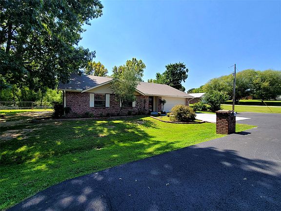 2nd image of 112 Meadowlark Rd