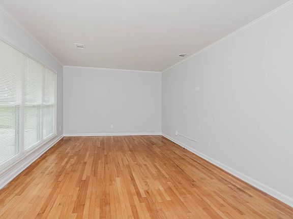 4th image of 54 Robin Hood Rd
