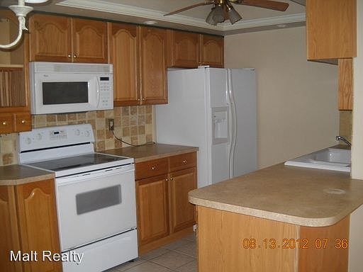 5th image of 1021 SE 8th Ter APT 4B