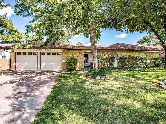 811-charter-oak-ct-arlington-tx-High-Res-2.jpg