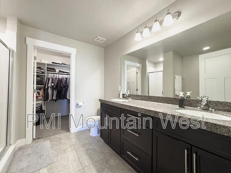 12702 S Stone Heights Dr — Photo 26