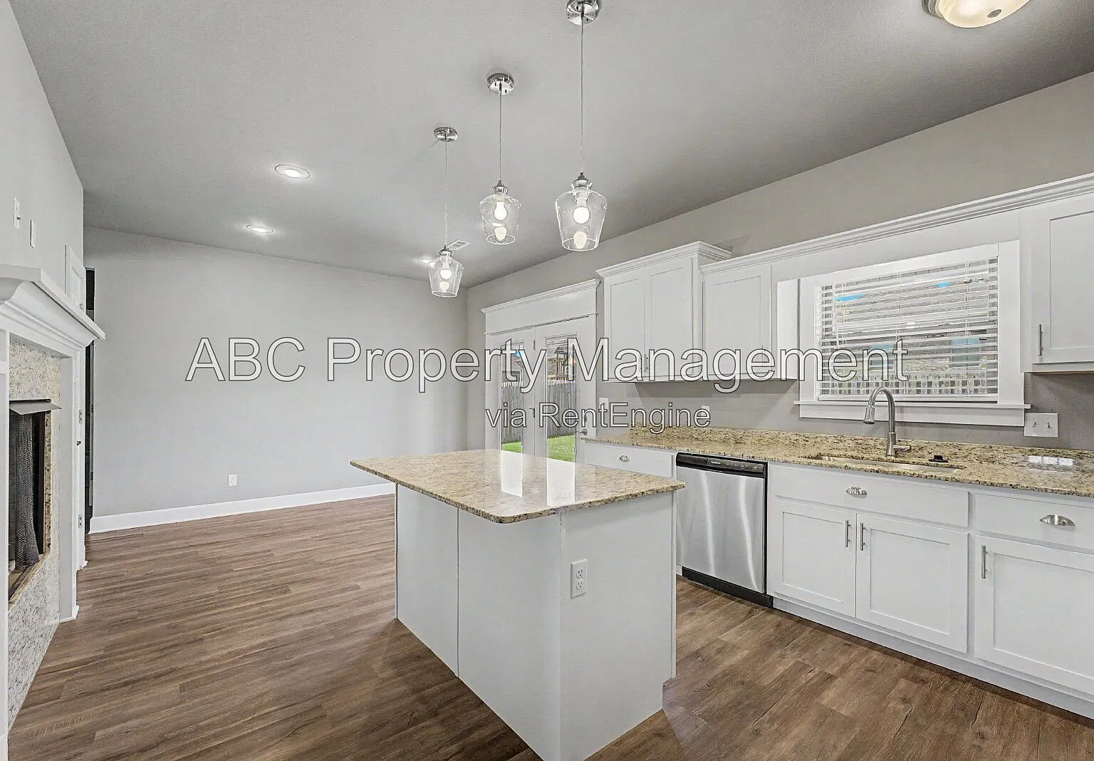 3 bed, 2.0 bath, 1550 sqft, $1,700 — Photo 4