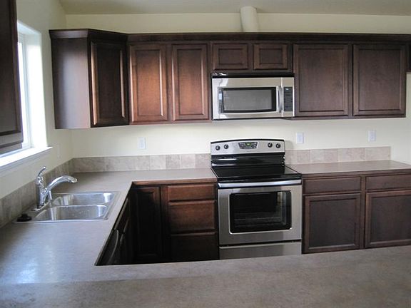 4th image of 1405 W Bonneville St