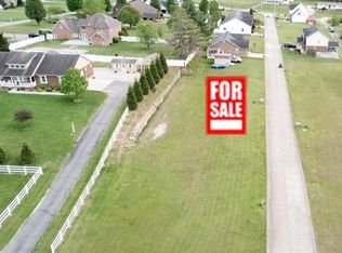 118 & 120 Kings Gate Dr, Milton, WV 25541