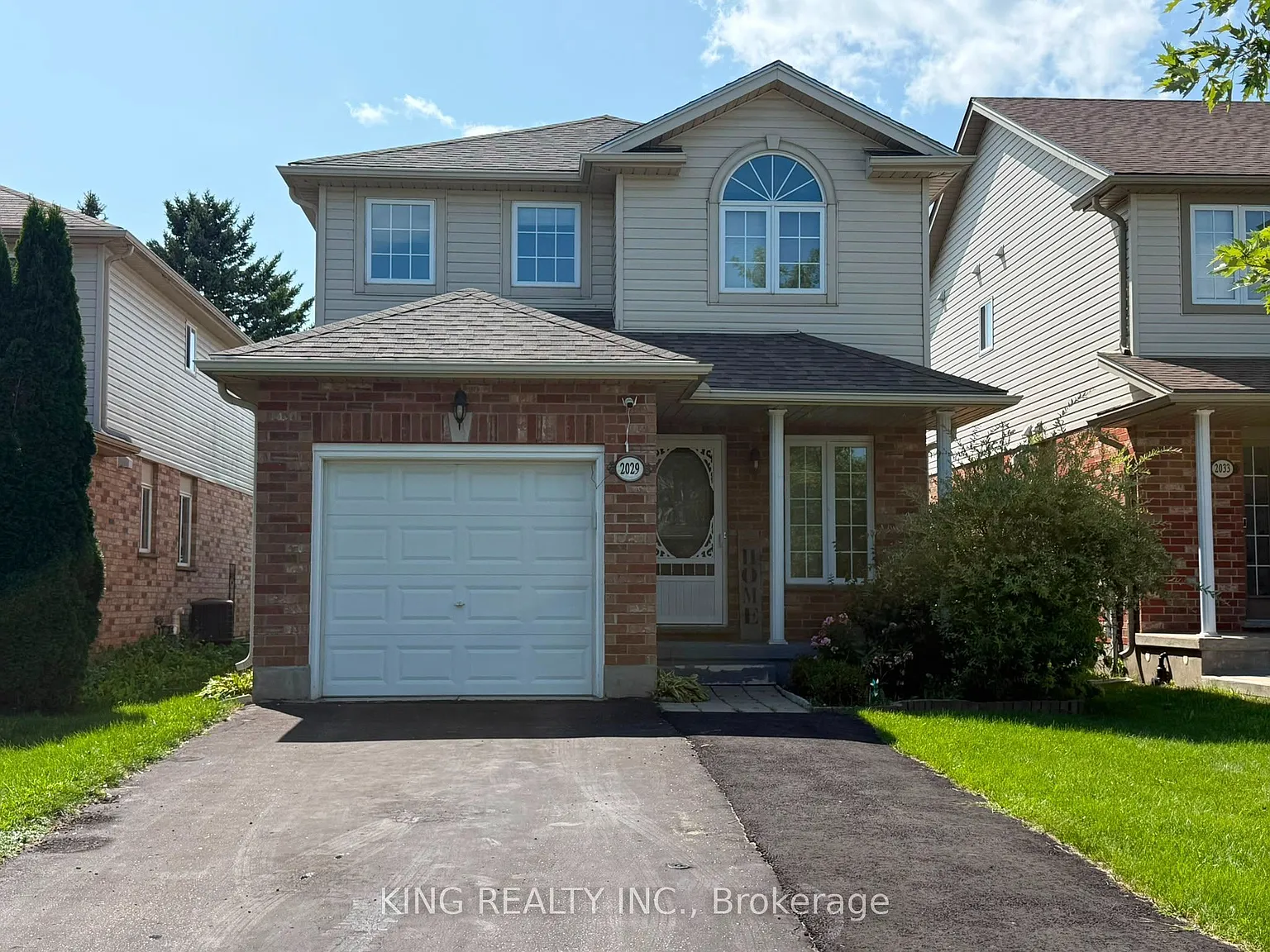 3 bed, $2,700 — Photo 2