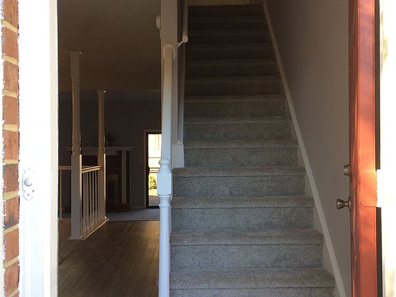 2nd image of 4818 Ashbury Ln