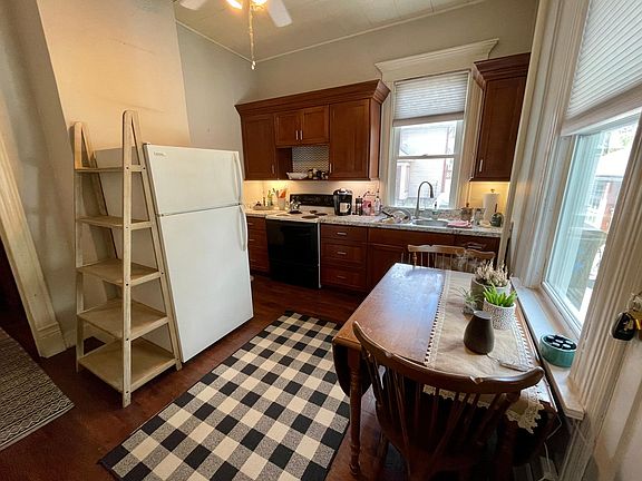 2nd image of 514 W Wisconsin Ave #2