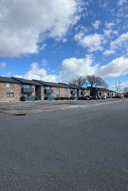 1st image of 3020 SW 27th Ave