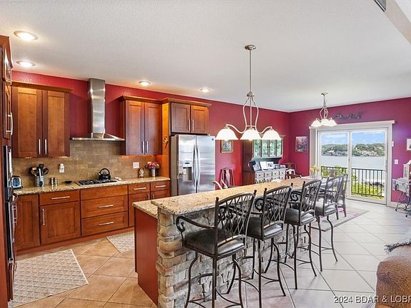 5th image of 52 Carol Ct