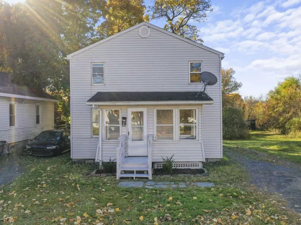 124 Cottage St, Ravena, NY 12143