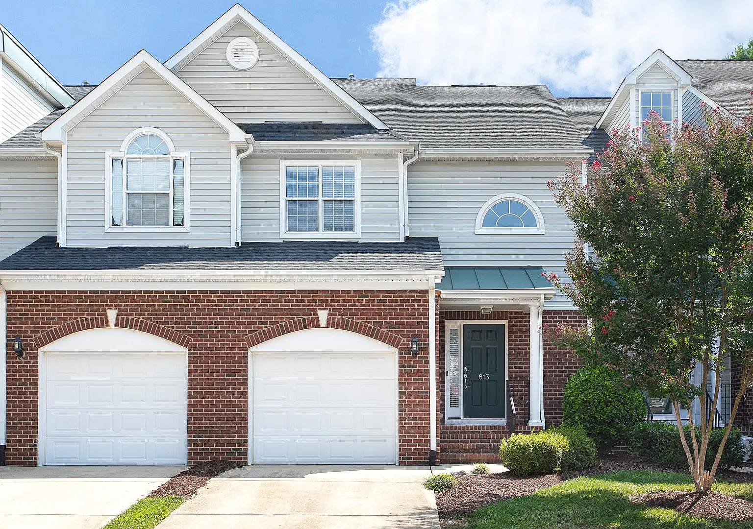 Beautiful 3 Bedroom/ 2.5 Bath Townhome in Northern Durham! Available Now! — Photo 1