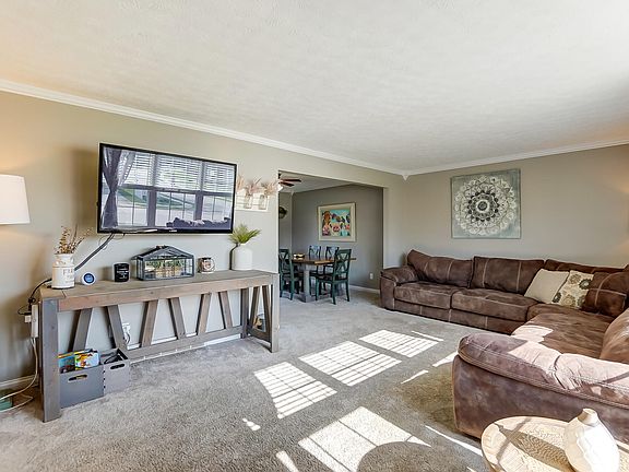 5th image of 3481 Misty Creek Dr