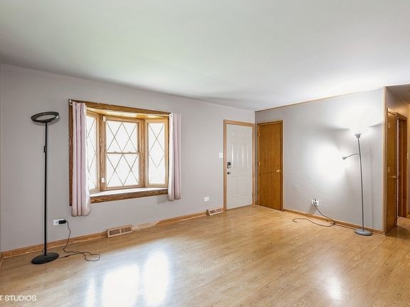 3rd image of 215 E Center St