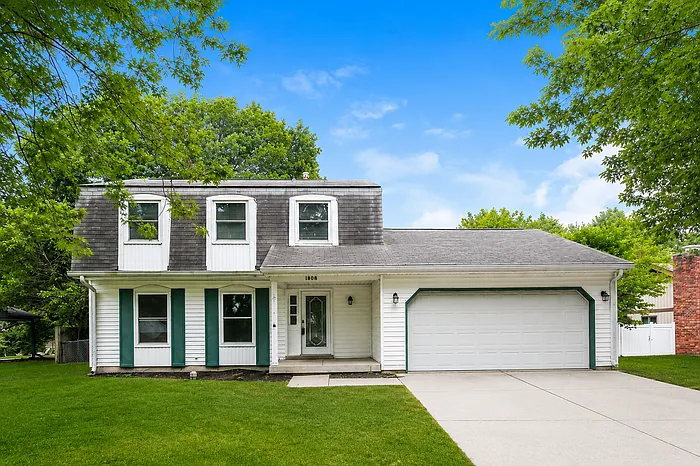 1808 Forsythia Dr — Photo 1
