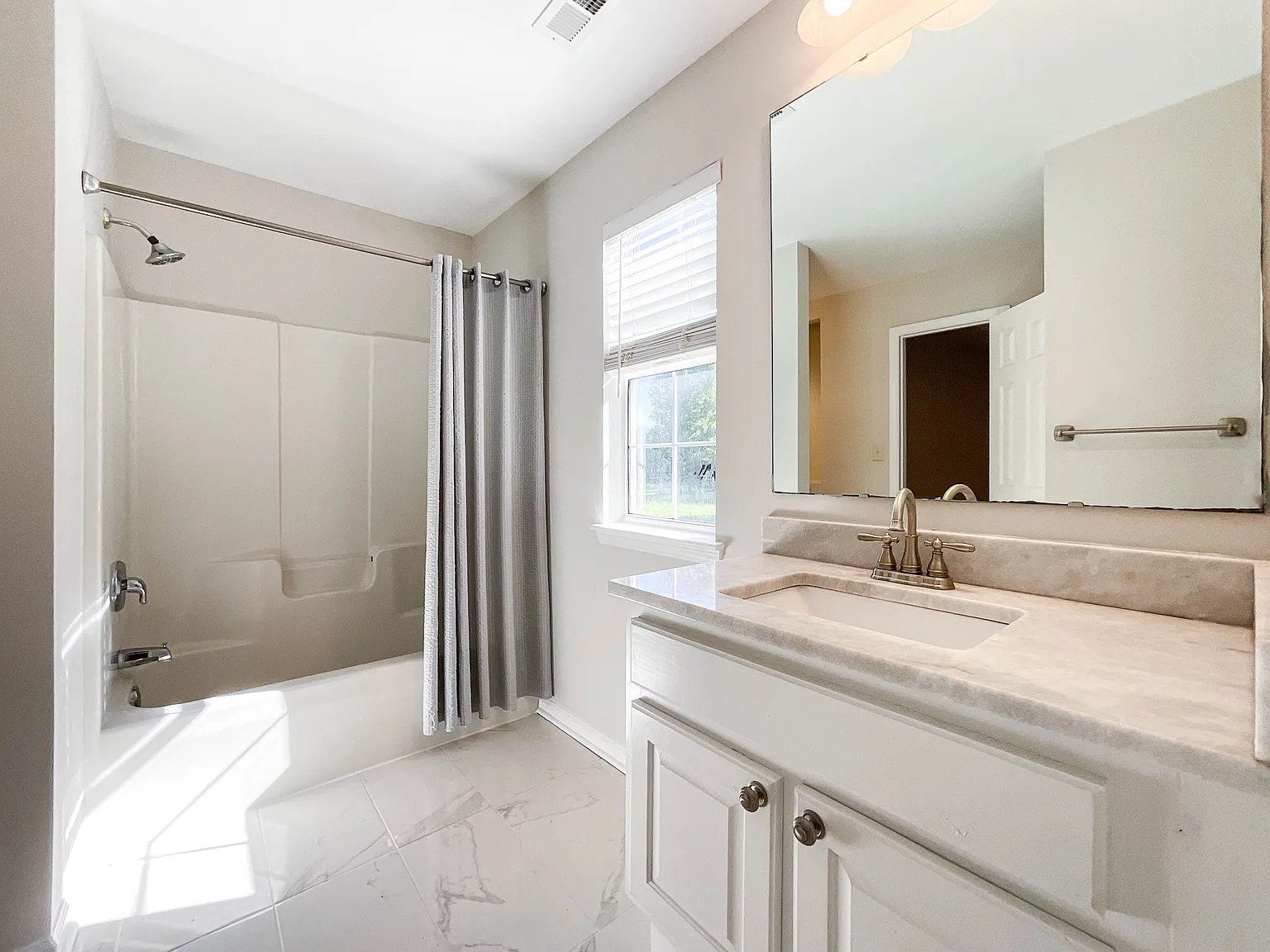 1037 Ridgefield Circle - 1 — Photo 4