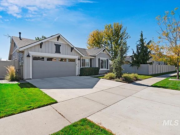 2nd image of 5519 W Los Flores St