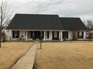 163 Oakview Cir, Killen, AL 35645