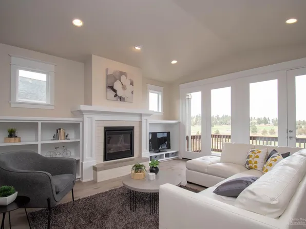 2608 NW Compass Corner Loop, Bend, OR 97703