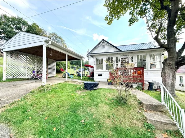 790 Bowlby St, Waynesburg, PA 15370