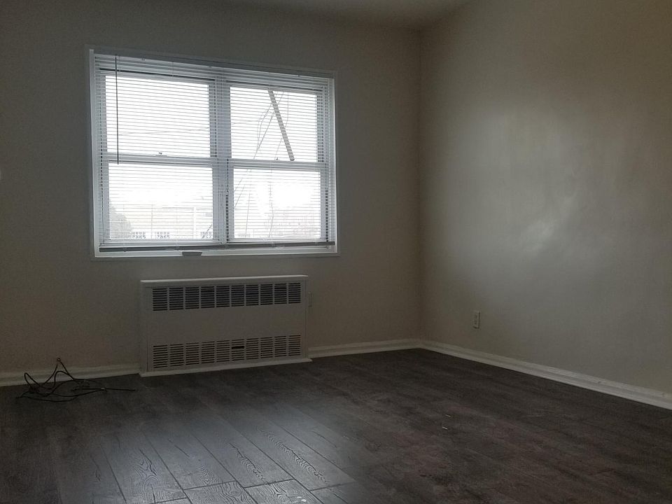 2nd image of 1069 E 101st St