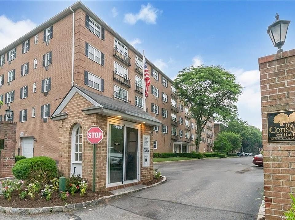 1st image of 2 Consulate Dr APT 1L
