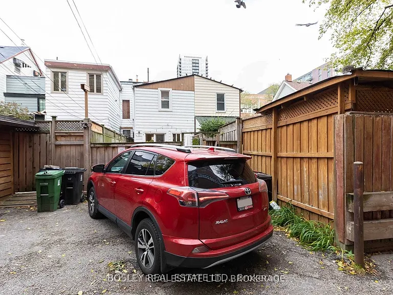 443 Shuter St — Photo 24