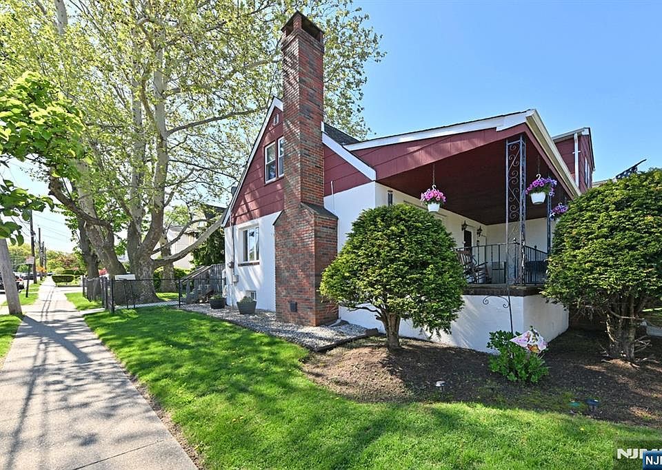 1st image of 217 Grove St