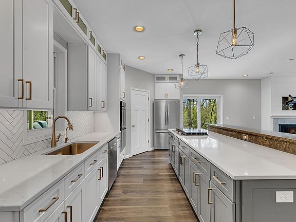 4th image of 8022 148th St NW