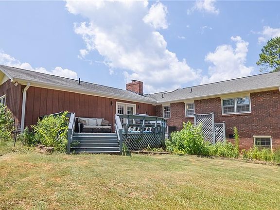 4th image of 505 Arcadia Dr