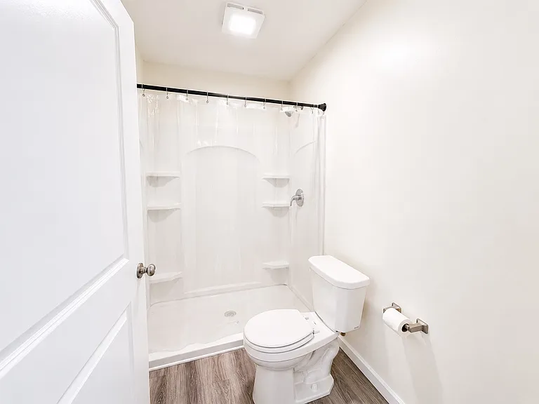 1207 Fountain Dr — Photo 6