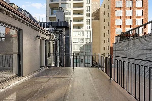 Rented by Compass | media 9