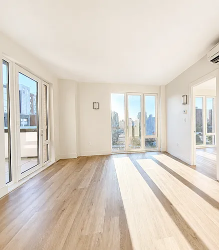 91 Bruckner Blvd #701 Photo 1
