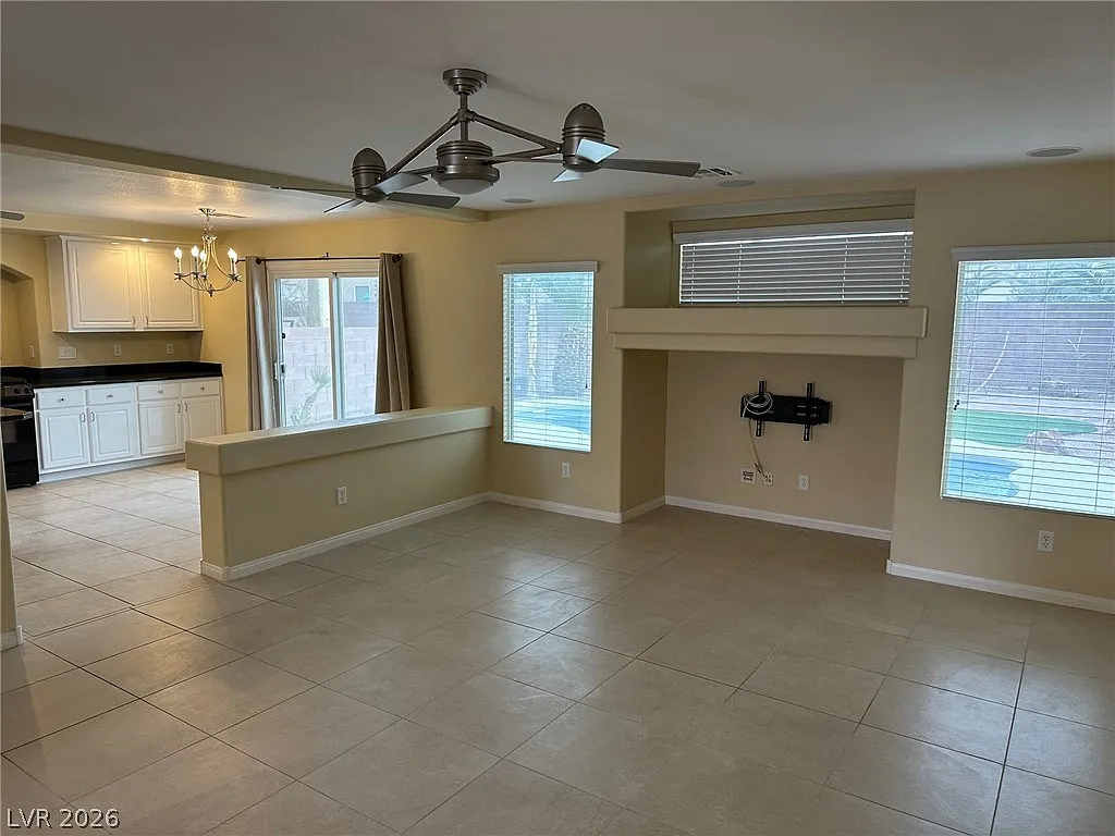 3 bed, 2.5 bath, 1865 sqft, $2,900 — Photo 3