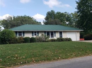 106 Ridgeway Dr, Wood Heights, MO 64024
