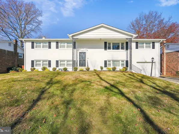 6109 Rayburn Dr, Temple Hills, MD 20748