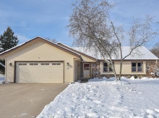 W234N6889 Salem Dr, Sussex, WI 53089