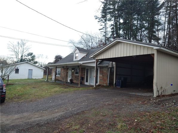 122 Catherine St, Punxsutawney, PA 15767