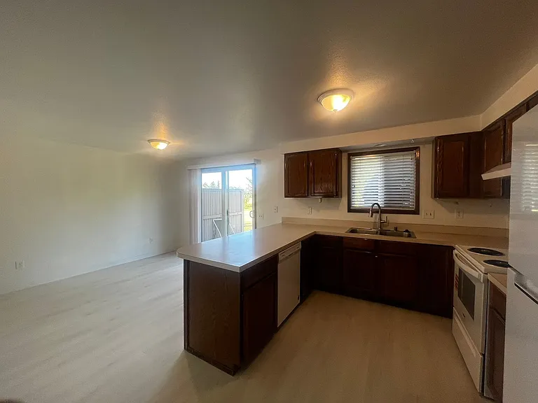 Adorable 2 Bedroom in Lynden! — Photo 10