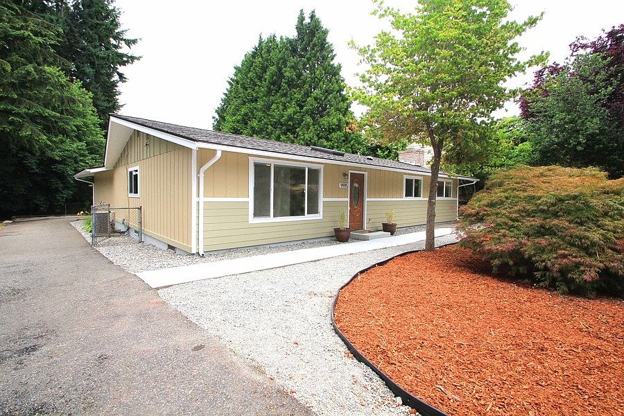 1st image of 9915 98th St SW