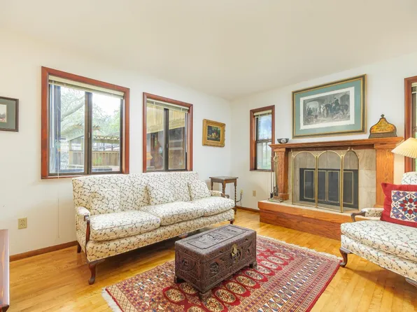 327 Grandview Avenue, Novato, CA 94945