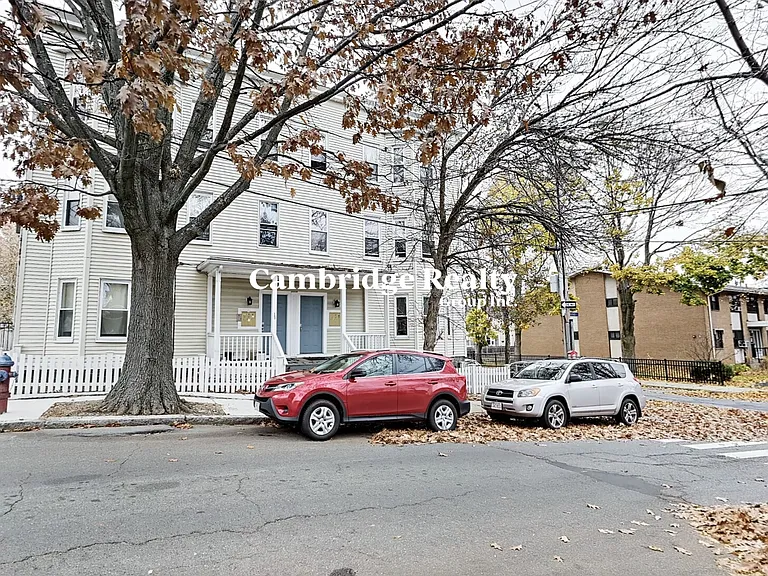 38 Bond St #2T — Photo 7