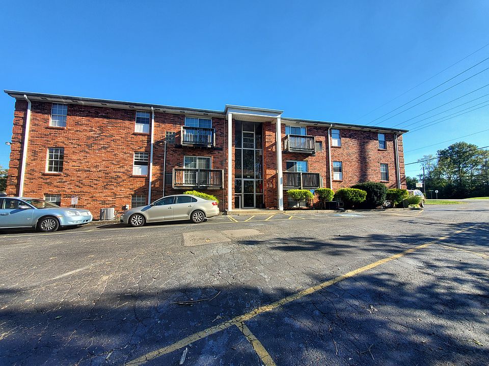 1st image of 926 Ohio Pike APT 402