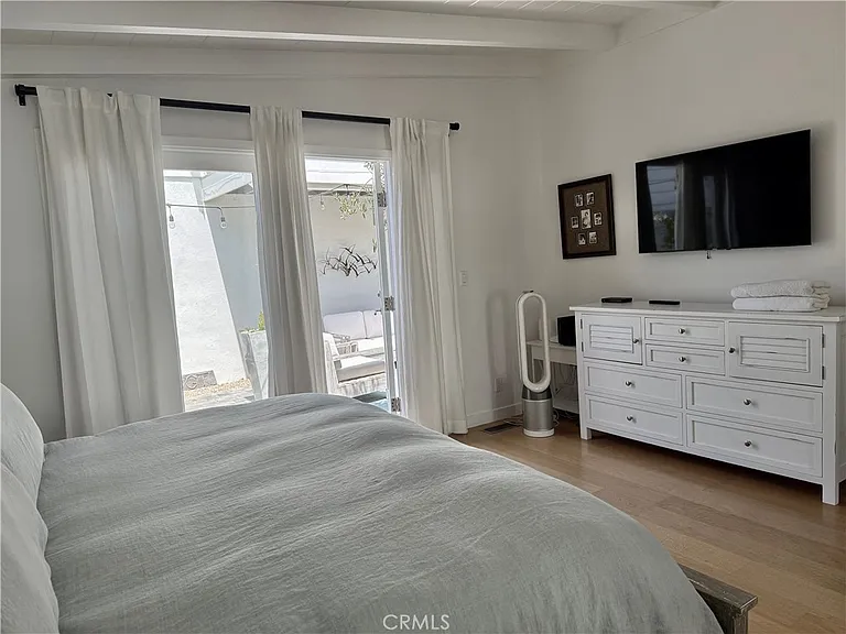 234 La Brea St — Photo 28