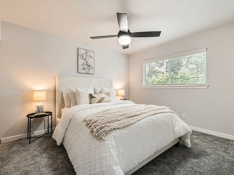 Evergreen Townhomes — Photo 43