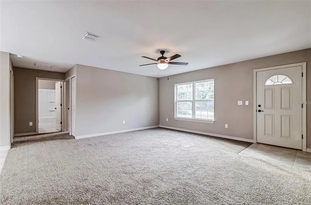3 bed, 2.0 bath, 1331 sqft, $2,000 — Photo 3